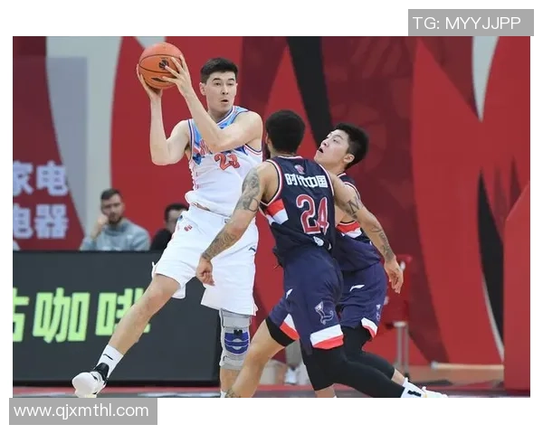 新疆伊力特迎战广州队争夺篮球联赛季后赛资格的关键战役